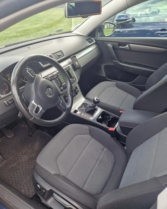 Volkswagen Passat cena 29000 przebieg: 261611, rok produkcji 2011 z Góra małe 29
